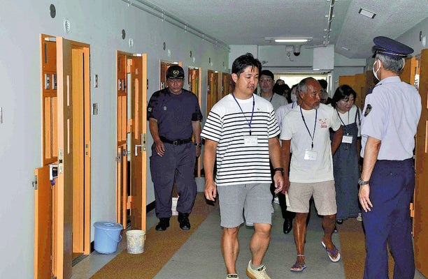 ふるさと納税の返礼品は「プリズンツアー」、東京・府中刑務所で初企画…居室や技術習得の場を見学