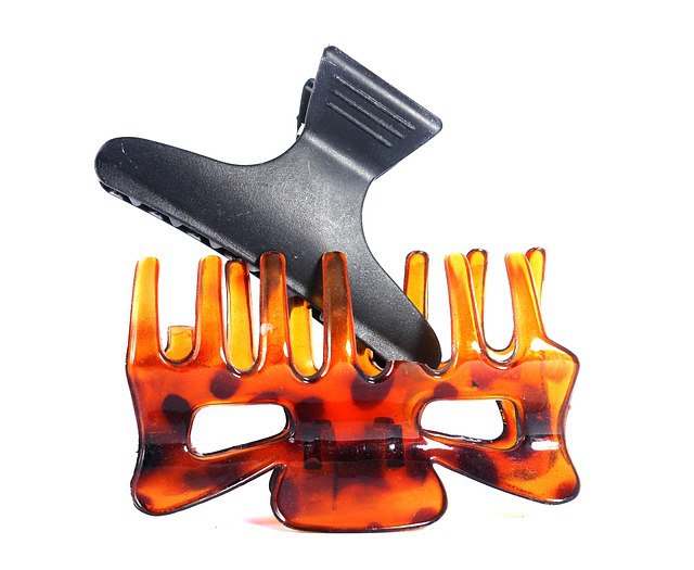 事故が起これば凶器に…ヘアクリップのせいで植物人間になった中国人女性