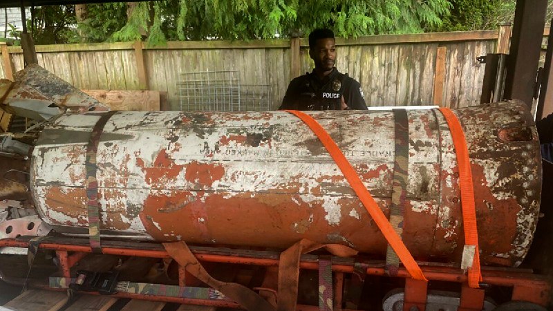 Remnants of a Nuclear Missile Are Found in a Garage