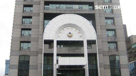 不僅性侵親生女兒　狼警還將隊部當成後宮 - 鏡週刊 Mirror Media