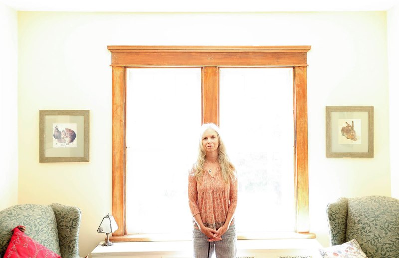 諾獎得主孟若之女揭開瘡疤：兒時遭繼父性侵，母親終生沉默｜Whatsnew