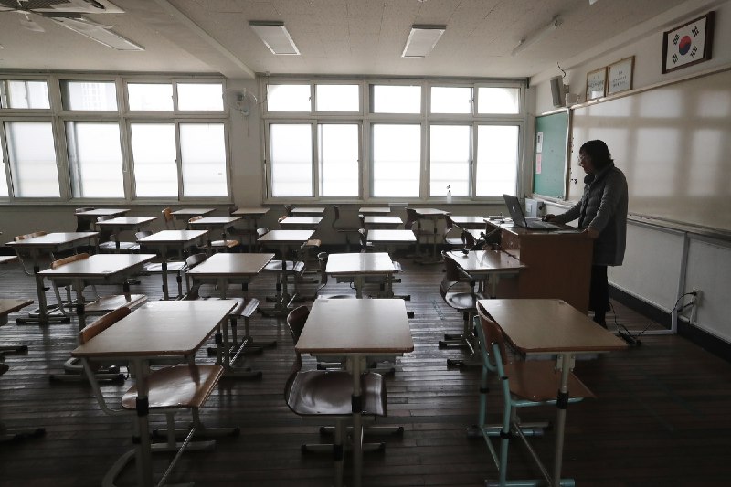 當韓國老師投保被告責任險：教室裡的怪獸，首爾明星小學班導之死 - 報導者 The Reporter
