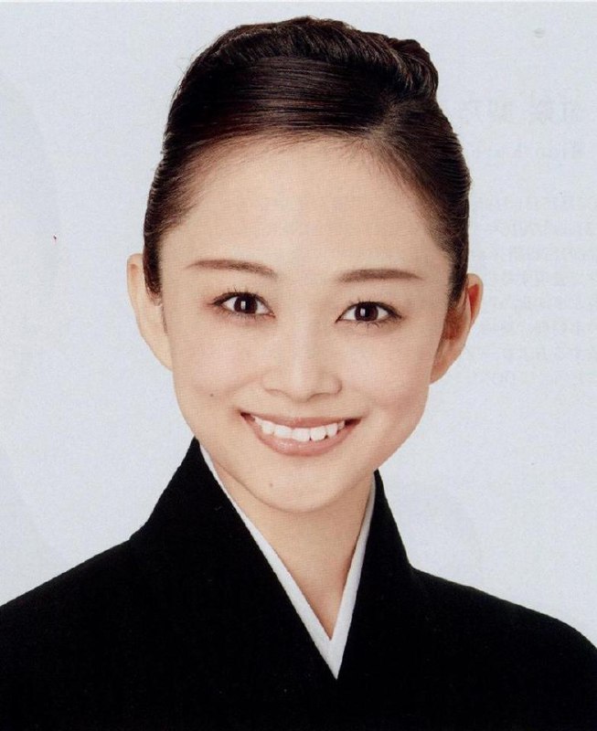宝塚　星組トップ娘役の舞空瞳が退団　礼真琴の相手役、首席入団コンビ