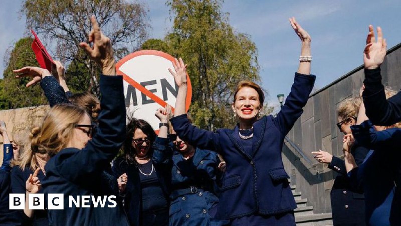 Judge says controversial women-only art exhibit is legal