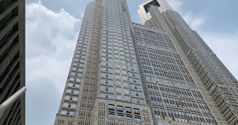 学校で生徒にキス　特別支援学校教諭らを懲戒免職　東京都教委