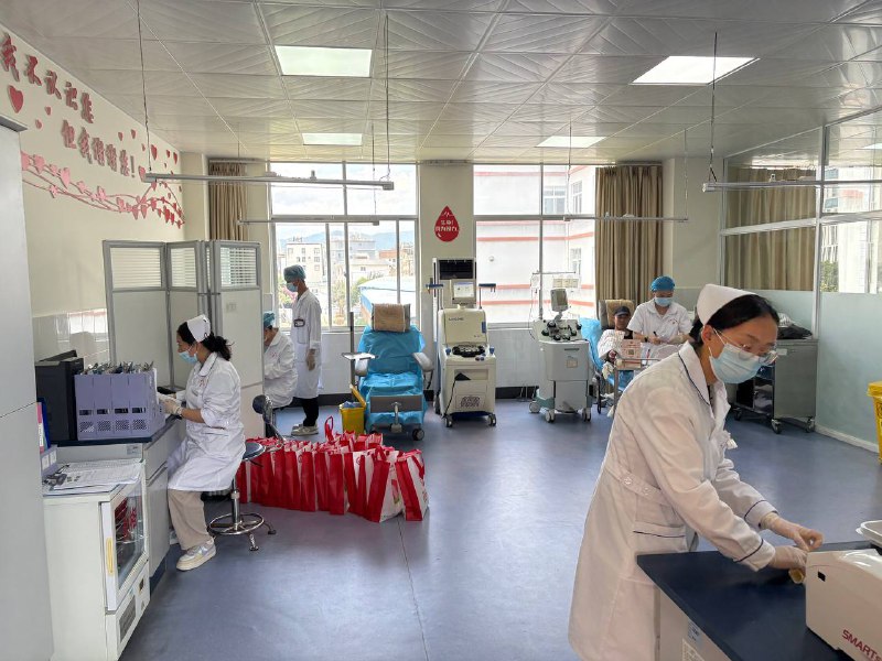 去大理的时候特意提前预约了在当地献血，等了好多天都没有等到电话，都以为献不成了