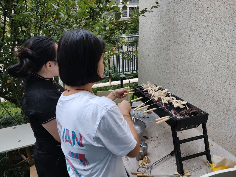 回顾一下从鳖京回到人间的短暂旅程：part 1自家烤串、火锅鱼// 不要一边夸我懂事了一遍帮我回忆过去的黑历史好吗🤡---part 2鸡汤饭各种家常菜如姜汁拐肉、干锅肥肠鸡~回顾一下从鳖京回到人间的短暂旅程：part 1自家烤串、火锅鱼// 不要一边夸我懂事了一遍帮我回忆过去的黑历史好吗🤡---part 2鸡汤饭各种家常菜如姜汁拐肉、干锅肥肠鸡~