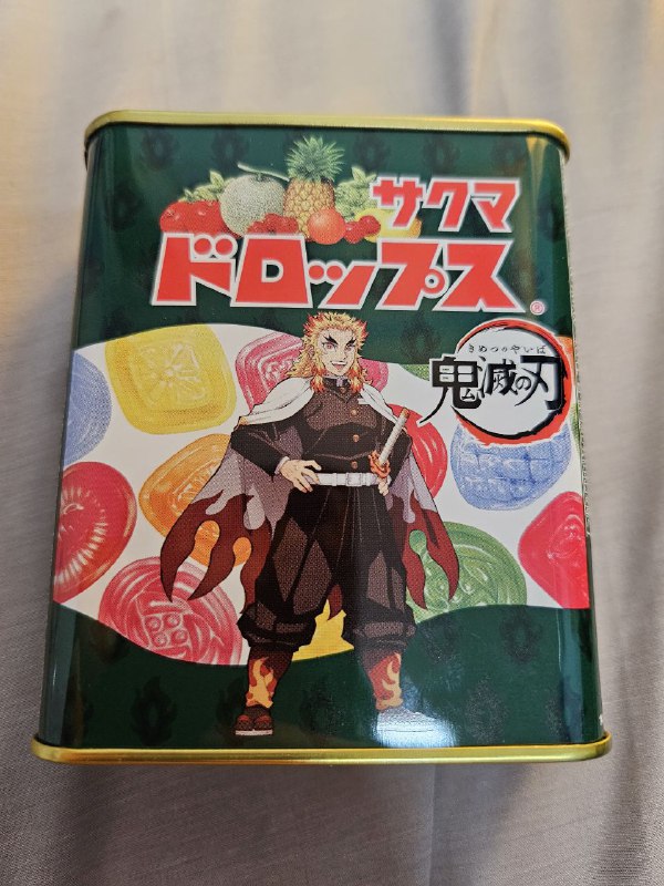 最後のイベントとしては、やっぱりバーだ!話がいっぱい喋って、美味しい日本酒を頂戴してみんなで一斉に(中国語で)乾杯をして、珍しいお菓子もくれて、最高な思い出ができた