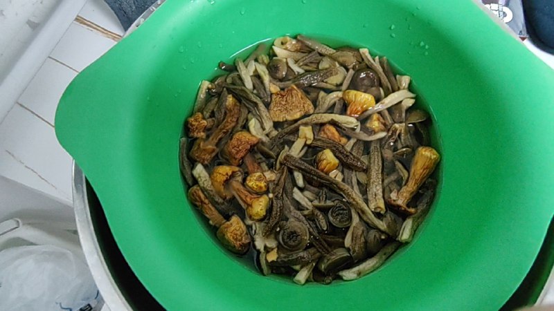 《高级有机化学》备料花了两个小时，已经不想炖汤了……《高级有机化学》备料花了两个小时，已经不想炖汤了……