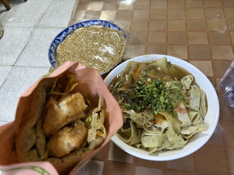 浆冲、嘎巴菜、煎饼果子、面茶、海河牛奶底嘛律：变成天津人儿~浆冲、嘎巴菜、煎饼果子、面茶、海河牛奶底嘛律：变成天津人儿~