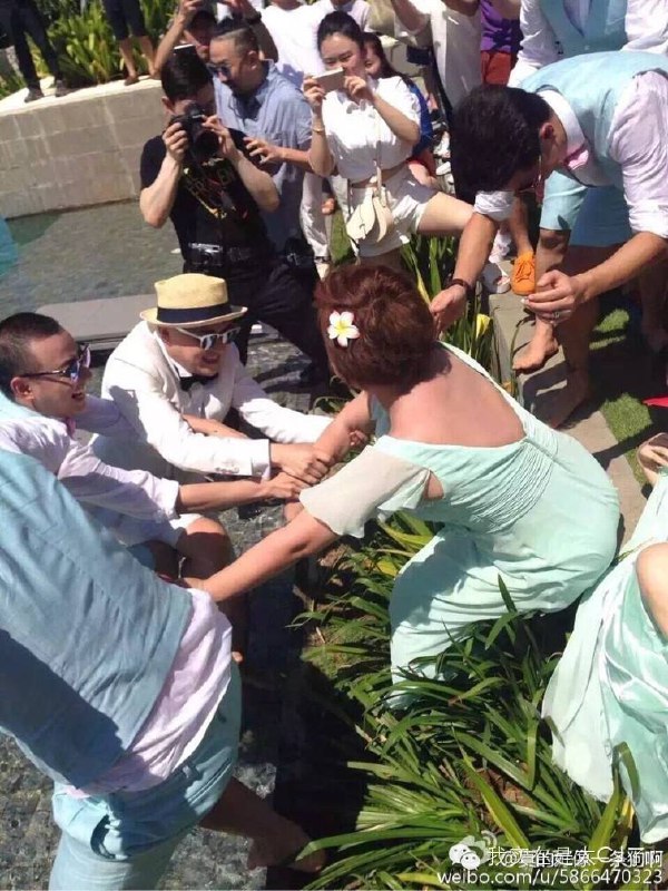 我从没看过贾玲的任何小品，但我一直记得八年前的“闹伴娘”事件