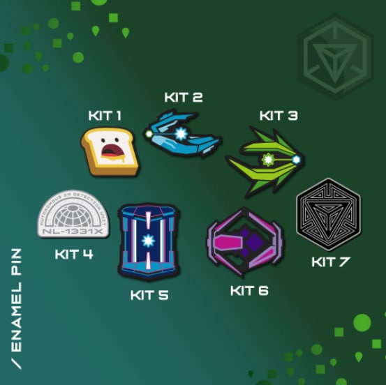 Niantic公布Ingress X系列周边包发售详情Niantic正式公布了庆祝Ingress十周年的X系列周边包的内容和发售细节：周边包一共7份，每份都含有- 可兑换全新游戏内奖章的普通等级人物卡 x 1- 金属章 x 1- VR物资卡 x 1- 周边包编号贴纸 x 1- 布贴 x 1- 神秘卡片 x 3（编注：可能是过去出过的Ingress卡片，有稀有度区分，不知道有没有章）- 信封 x 1另外有些周边包会包含一张额外的随机人物卡，至少有稀有和非常稀有两个稀有度