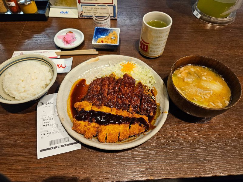 矢場とん矢場町本店わらじと言ってだが想像してたのは全然違うサイズだったとっても美味しかったから許すっ矢場とん矢場町本店わらじと言ってだが想像してたのは全然違うサイズだったとっても美味しかったから許すっ