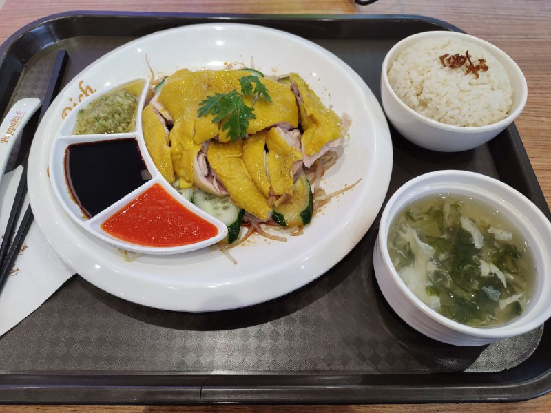 #朴素一餐 #樸素一餐 海南鸡饭好吃😋