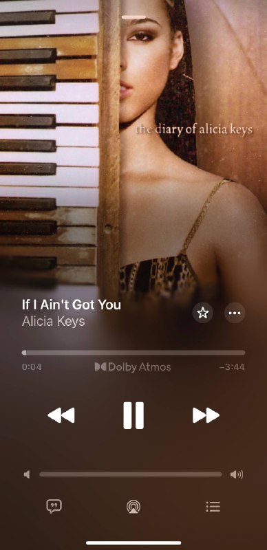 也凑个年终总结的热闹吧，今年最大的收获是重新把音乐捡起来了，遇到了很好的也很适合自己的老师，外加感谢之前认识的前同事鼓手大哥指导我的节奏和律动