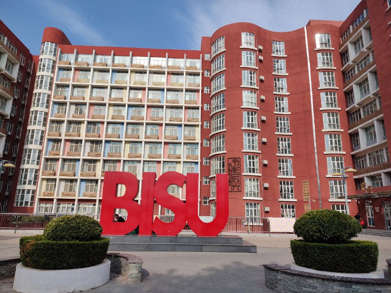 ​散步结束啦~这次考 N1 我时常会笑出来；不是因为题目里有一些有趣的地方……额，至少不全是